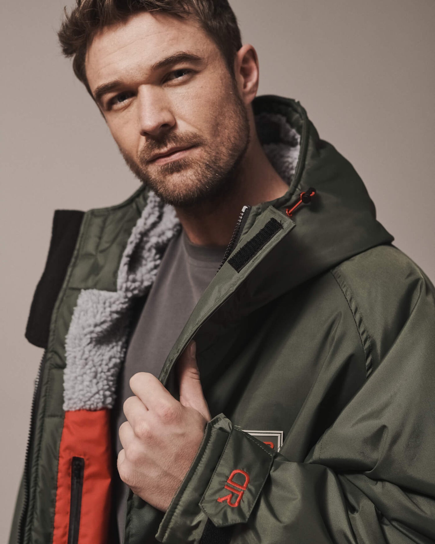 Our D-Robes up close where you can see how soft our recycled polyester fleece-liner is. Our robes are the best changing robes and are functional and stylish jackets. Perfect as an after swim coat, surf robe, beach coat and dog walking jacket. 